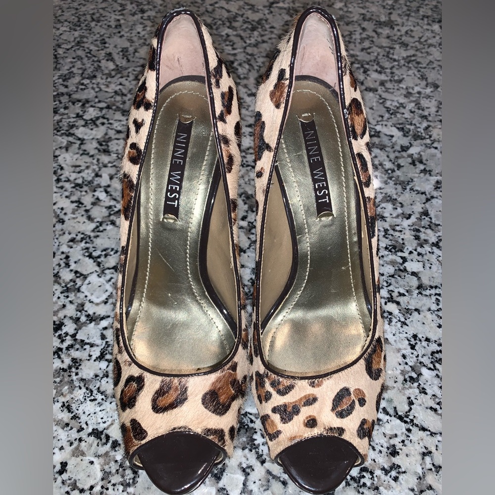 Nine West Calf Skin Leopard Print heels sz 6